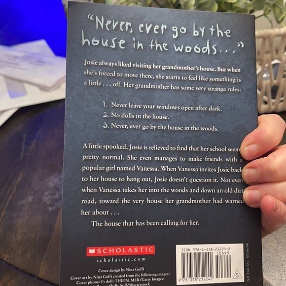 The collector paperback - Picture 4 of 8